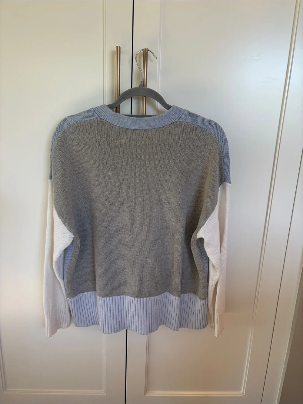 Two-Tone Light Blue and White V-Neck Button Cardigan